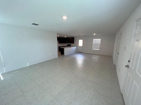 3rd image of 2824 Evening Side Dr