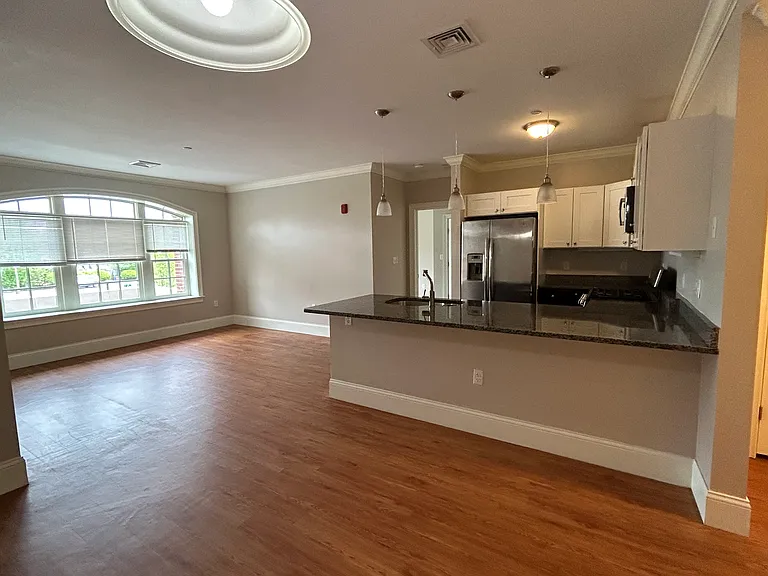 286 Main St #2B — Photo 3