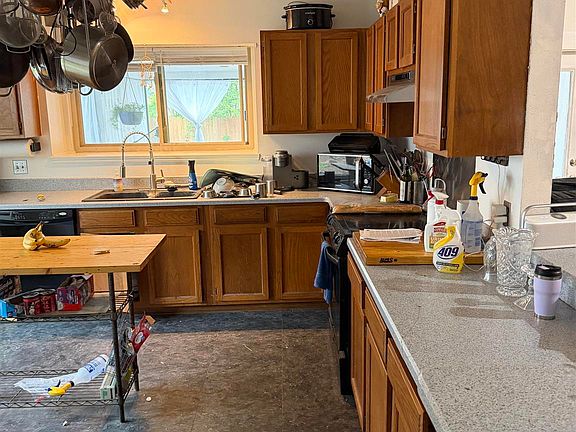 2nd image of 2743 Summertree Ln