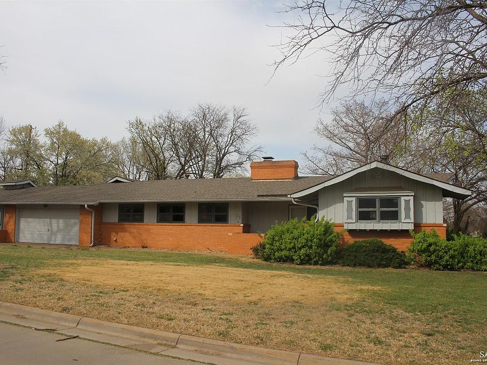 1st image of 31 Crestview Dr