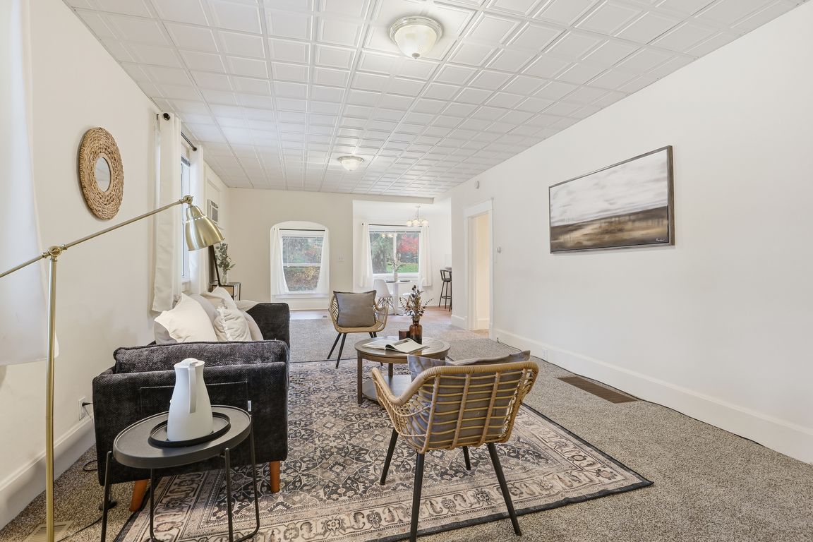 next background image