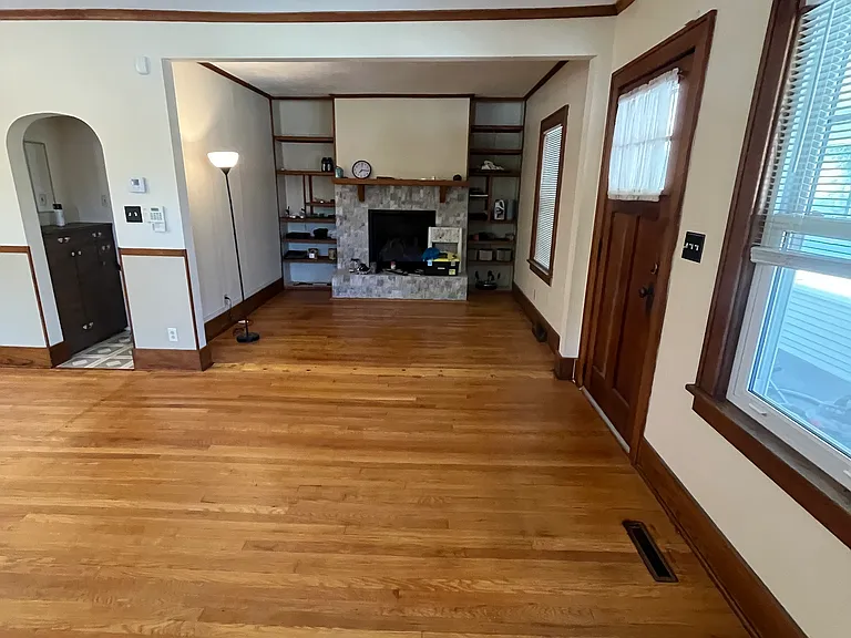 1021 N 47th Ave — Photo 5