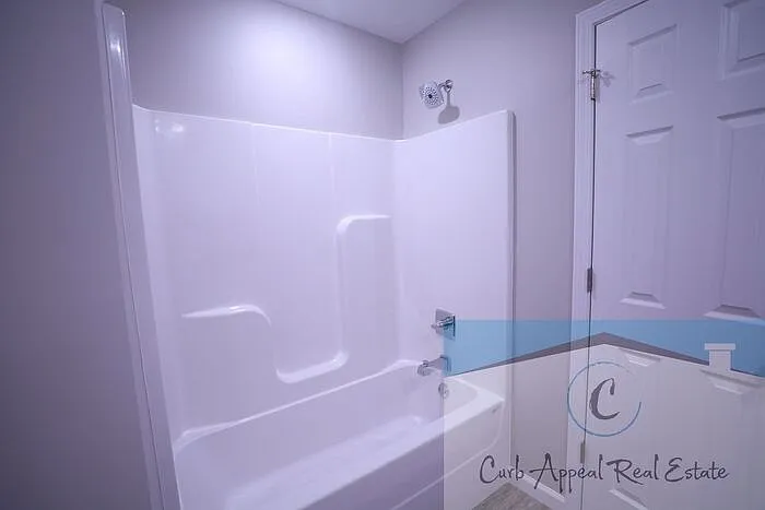324 Drake St #A — Photo 21
