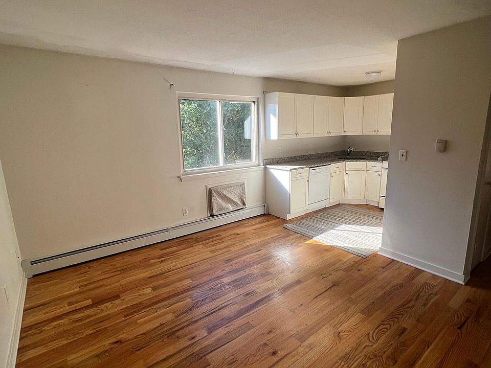 1st image of 18 Farmington Ave #B3