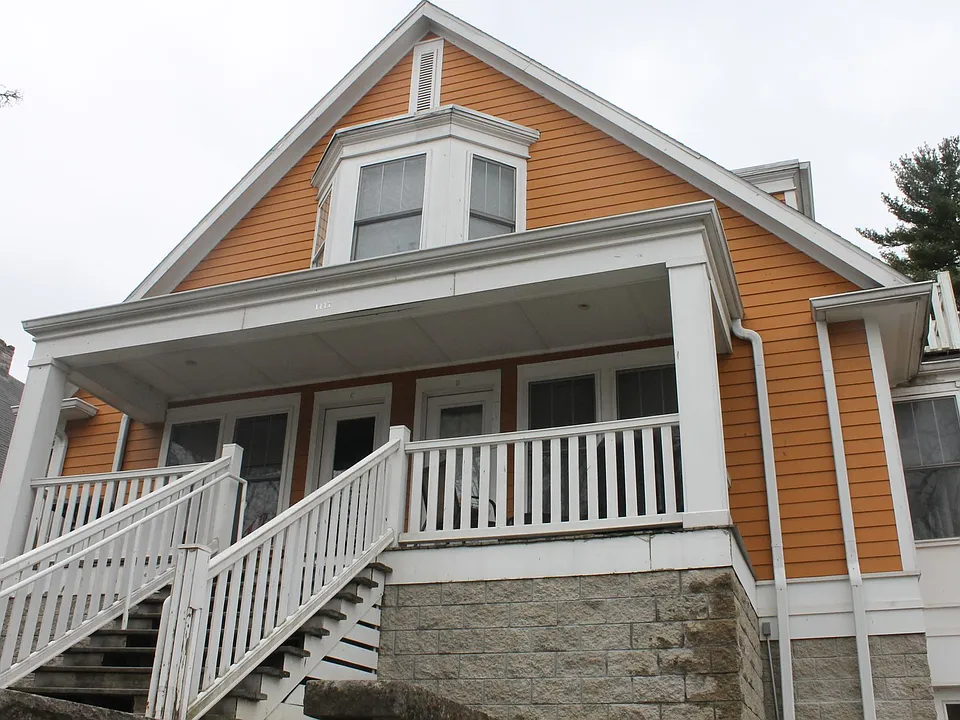 1117 N College Ave