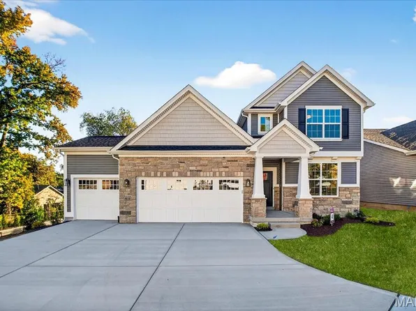 9839 Warson Pointe Dr, Rock Hill, MO 63119