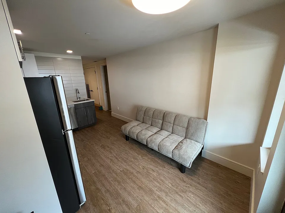 430 S Frontage Rd E