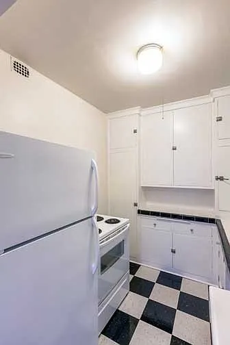 730 NW 20th Ave — Photo 13