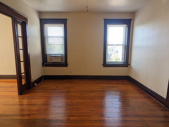 2nd image of 3345 S Compton Ave #1