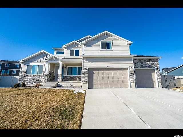 1st image of 217 W Rosewood Dr