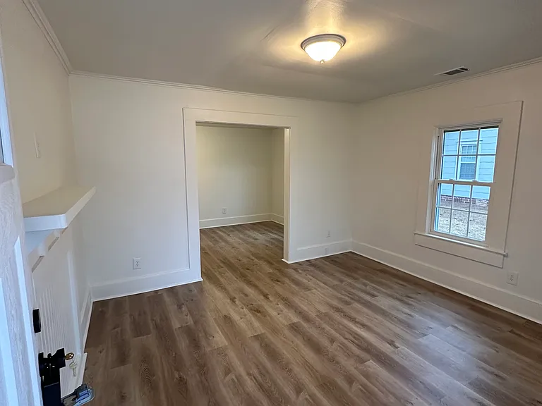 614 S Tillman St — Photo 3