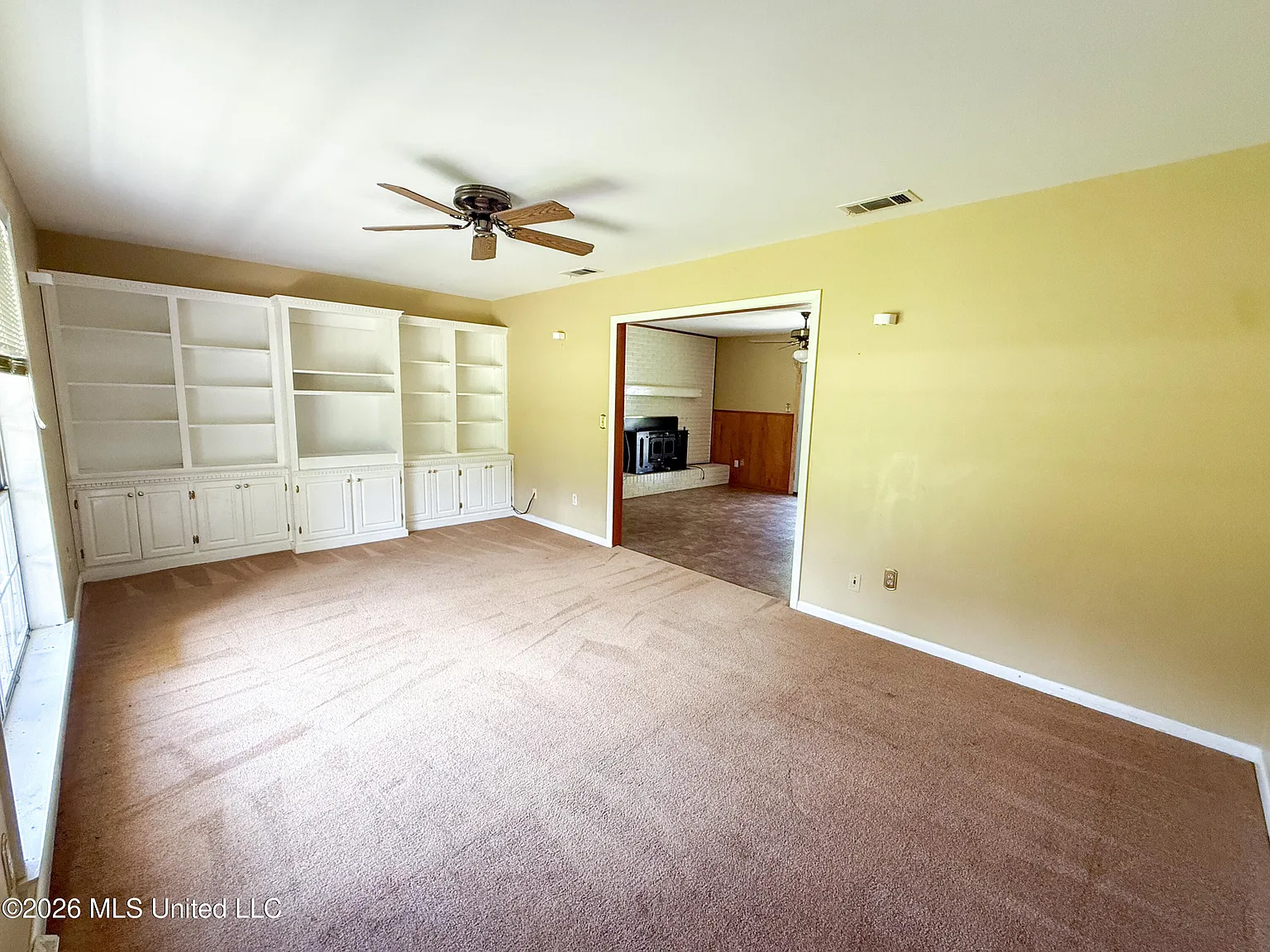 3 bed, 1.5 bath, 1269 sqft, $1,250 — Photo 2