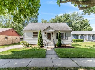 602 Mountain St, Aurora, IL 60505