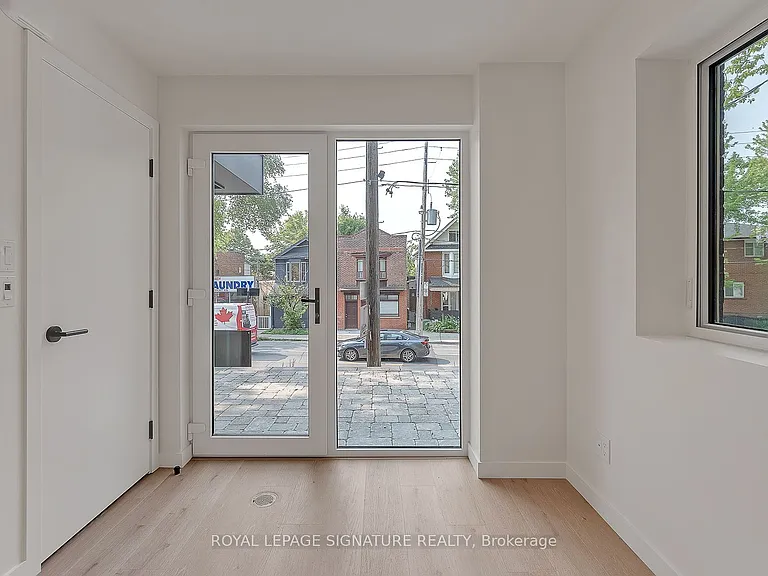 1254 Davenport Rd #1 — Photo 2