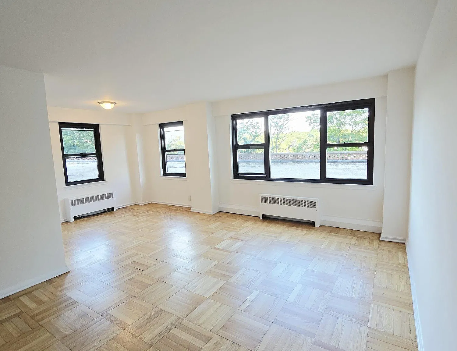 Pelham Rd, New Rochelle — Photo 1