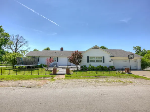 818 Highland Place, Neosho, MO 64850