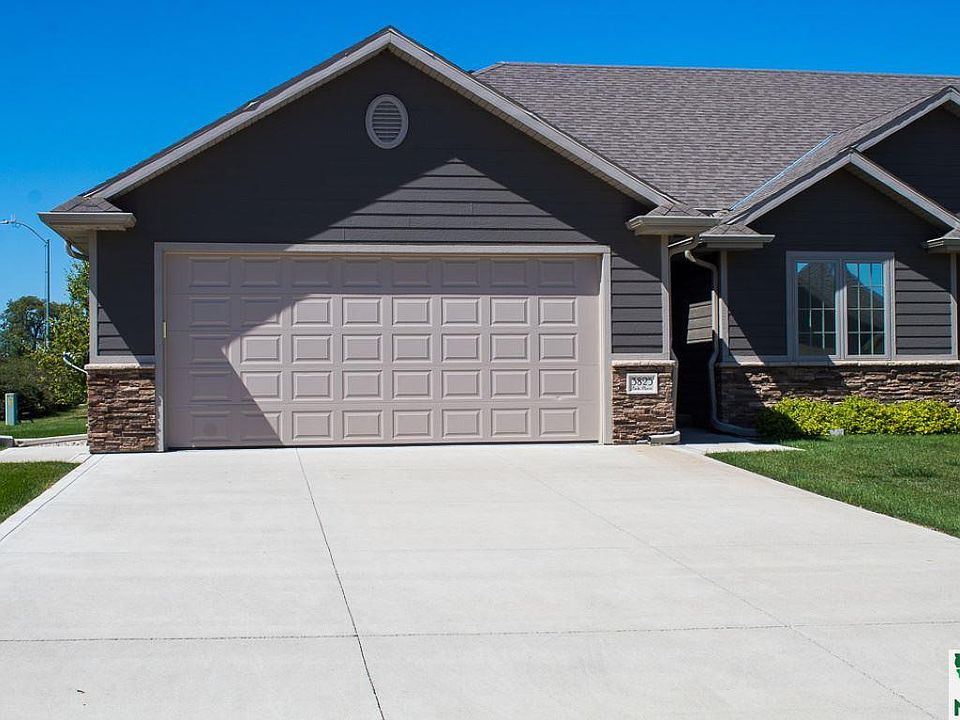 1st image of 3825 Park Pl