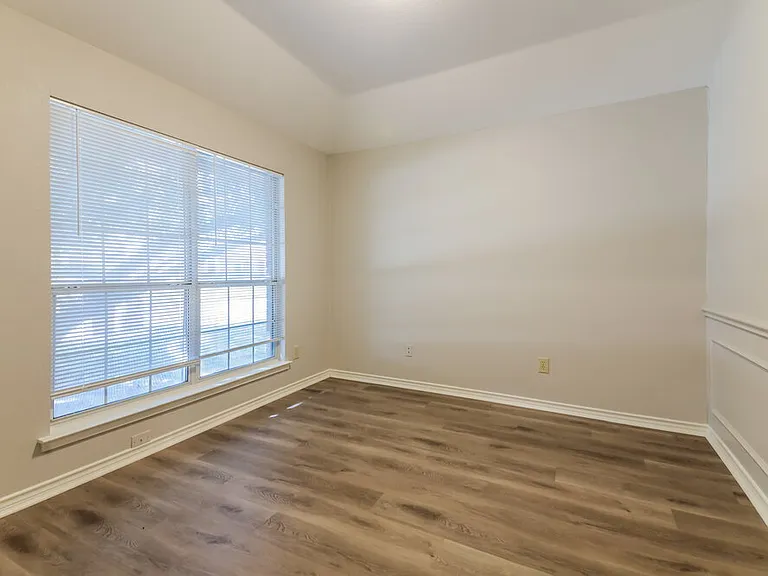 7605 Colfax Dr — Photo 16