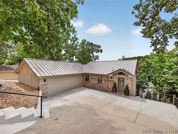 4th image of 1393 Sweetwater Dr
