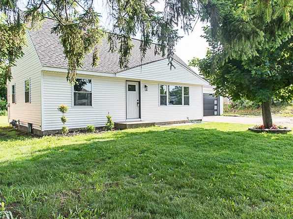 1822 W Centre Ave, Portage, MI 49024
