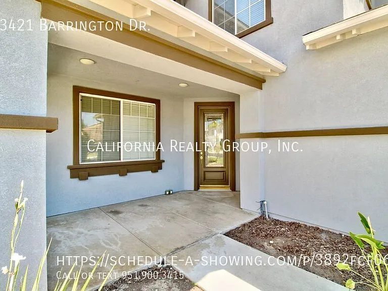33421 Barrington Dr — Photo 4