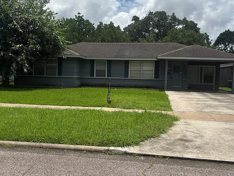 4713 Saxon St — Photo 2