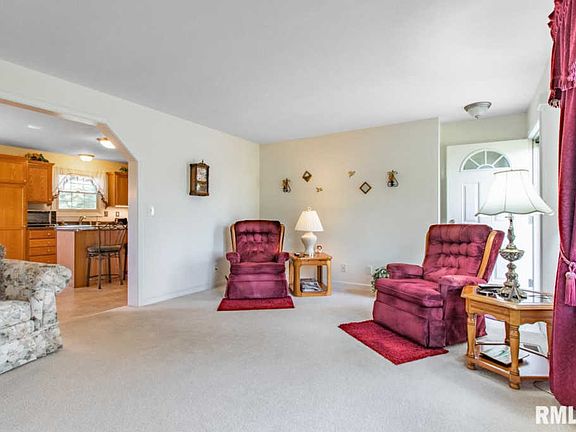 5th image of 22989 N Oswego Dr