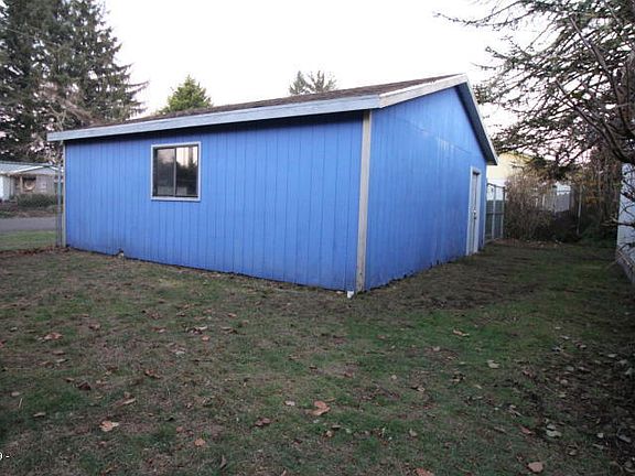 5th image of 785 NW James Franks Ave