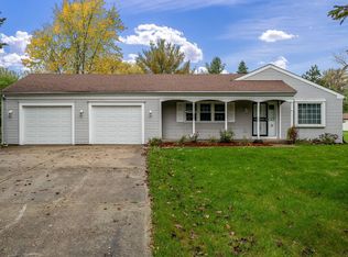 6878 Paddock Ln, Rockford, IL 61114