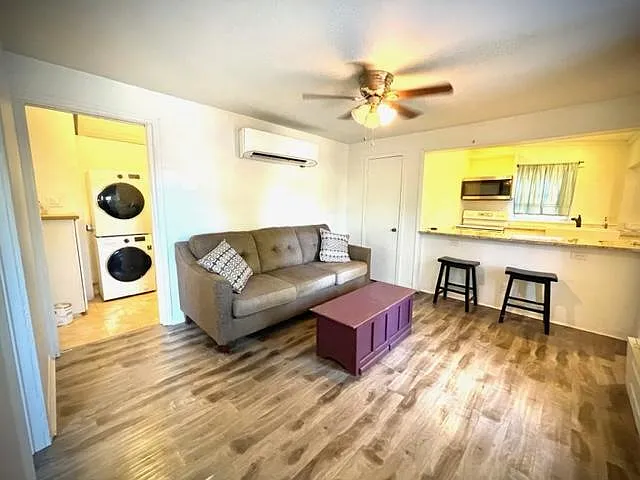 704 N Marsalis Ave #3 — Photo 5