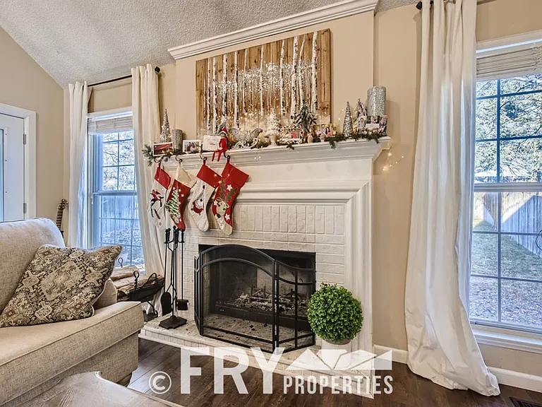 8523 Union Cir — Photo 7