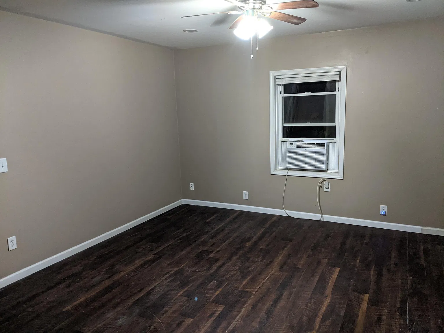 2 bed, $1,200 — Photo 1