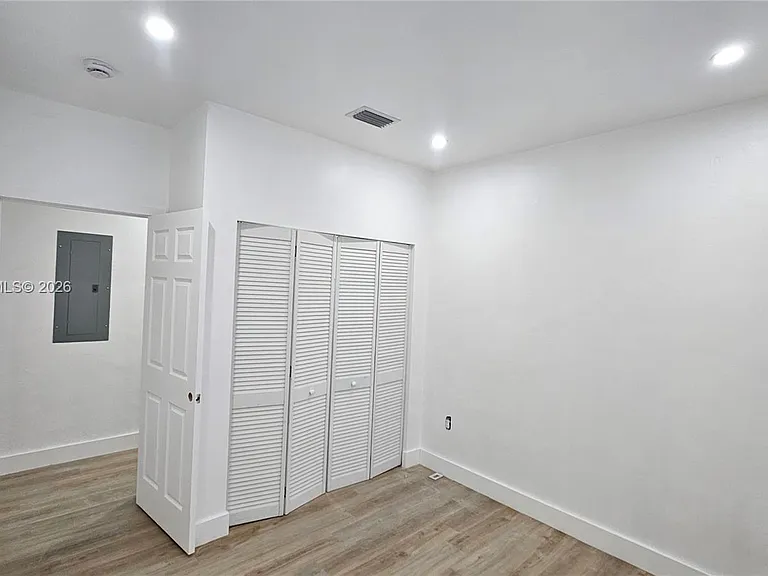 3110 SW 21st Ter #3110 — Photo 5