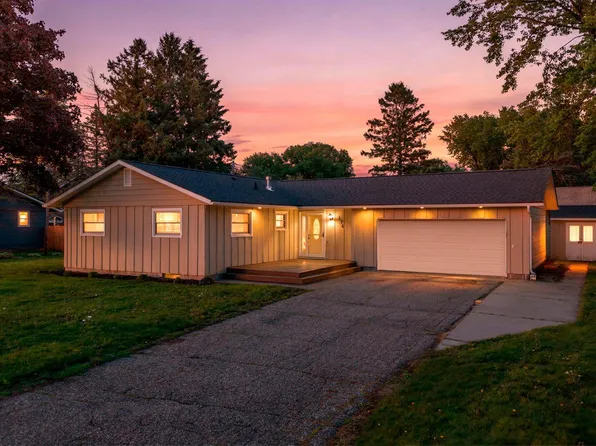174 Cannon View Dr, Red Wing, MN 55066