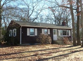 19 Vernon Rd, Medway, MA 02053