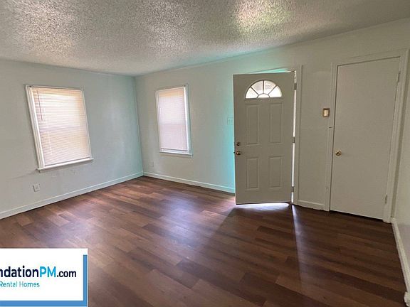 4th image of 2681 Donna Ave