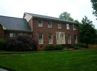 4221 Hollow Oak Ct, Winston Salem, NC 27104