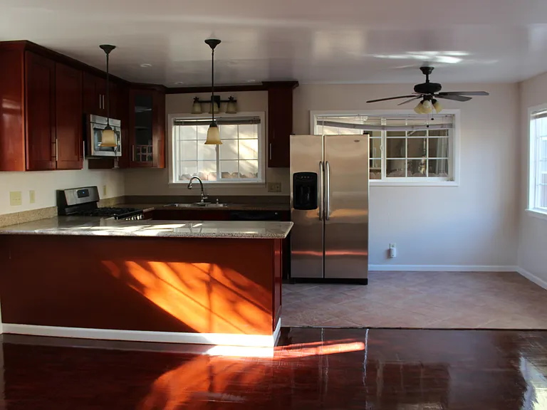 1614 Harmon St #A — Photo 2