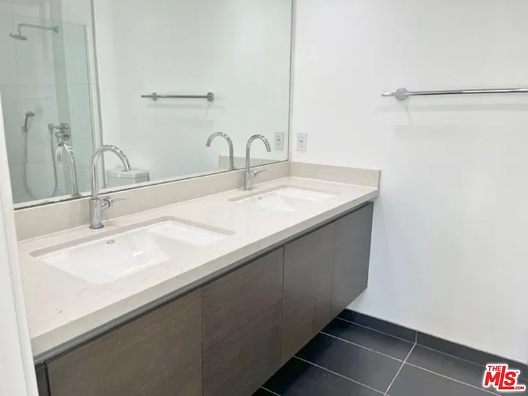 1611 S Beverly Glen Blvd #3C — Photo 10