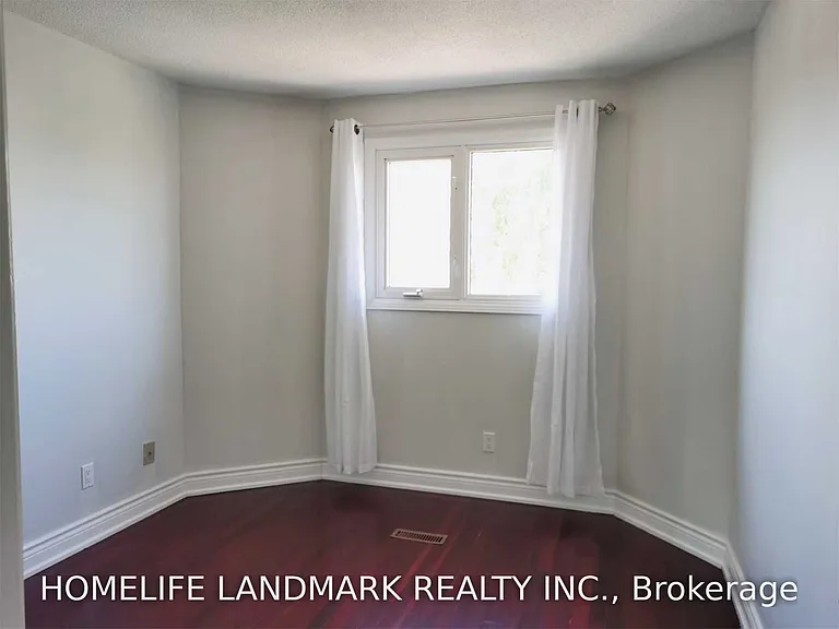 367 Huntington Ridge Dr #UPPER — Photo 15