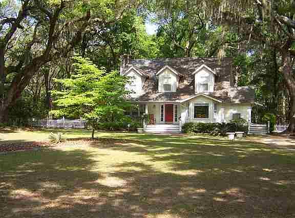 2nd image of 64 Grove Road