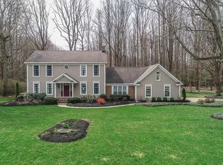 2445 Beechersbrook Ln, Madison, OH 44057