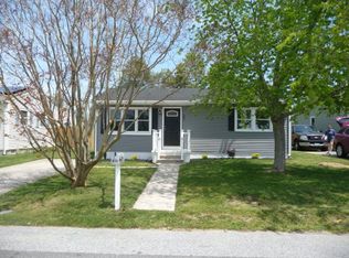 203 Village Rd, Villas, NJ 08251