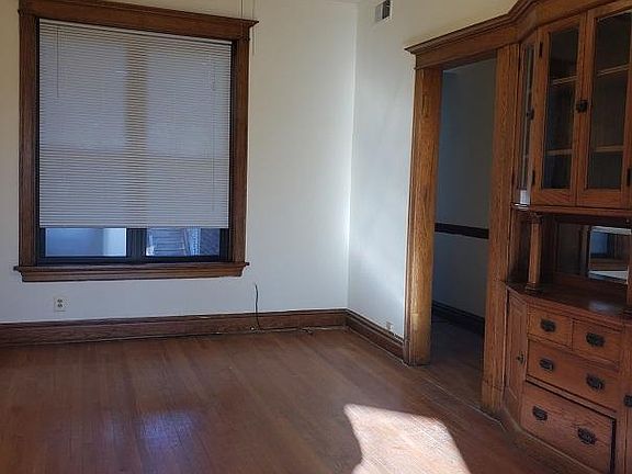 2nd image of 2200 N Sacramento Ave