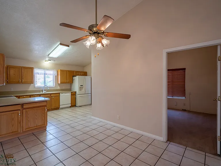 2342 W 1710 North Cir — Photo 16