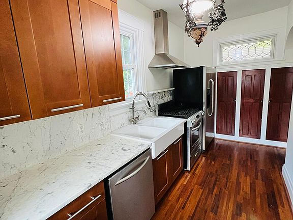 4th image of 3534 Larkspur Ave
