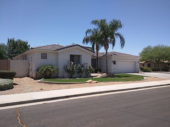 3rd image of 14887 W Amelia Ave