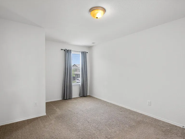 1208 Ravenside Cv — Photo 31