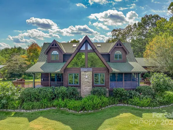 3865 Austin Valley Dr, Lenoir, NC 28645