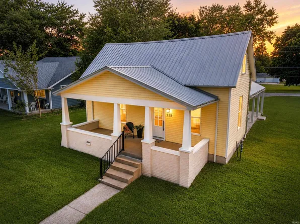 118 S Gibson St, Oakland City, IN 47660